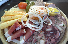 BierHimmlische Brotzeitplatte